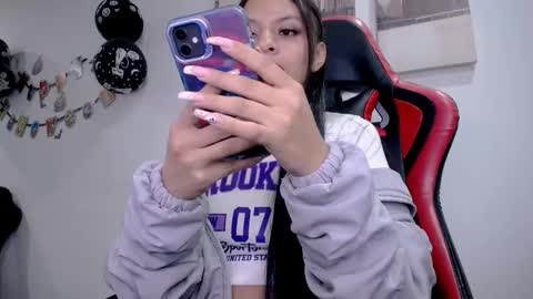 Snapshot of natashax_hot chatting on October 17, 10:01 pm Natashax online show from October 17, 10:01 pm