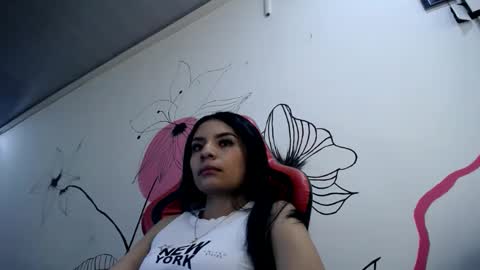 Snapshot of natashax_hot chatting on June 3, 4:34 pm Natashax online show from June 3, 4:34 pm