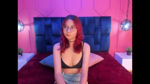 Snapshot of nataz_darcy chatting on April 24, 4:15 am Nataa online show from April 24, 4:15 am