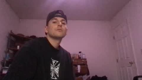 natetheexplorer online show from April 3, 2:31 am