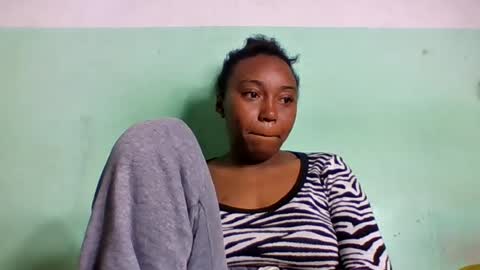 natha259706 online show from July 2, 3:56 am