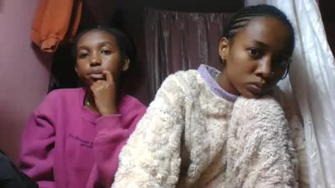 nathalia069 online show from August 7, 8:22 pm