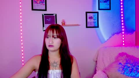 Snapshot of nathalia_ramirez_ chatting on June 18, 1:39 am Nathalia Ramirez online show from June 18, 1:39 am