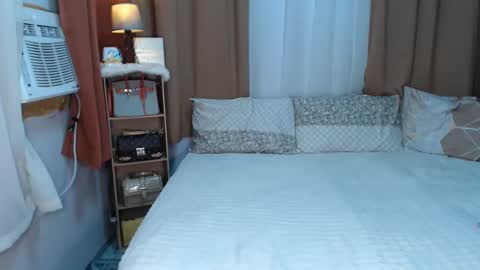 Queen Marga online show from March 12, 5:24 am