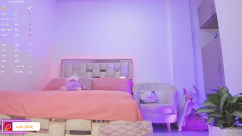 Snapshot of nathaly_star04 chatting on January 26, 5:34 am online show from January 26, 5:34 am