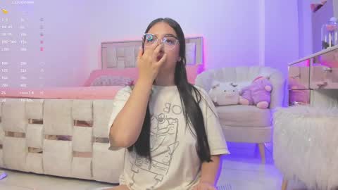 Snapshot of nathaly_star04 chatting on February 26, 2:48 am online show from February 26, 2:48 am