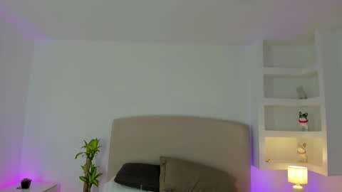 Snapshot of nathalyn05 chatting on February 12, 10:43 am NATHALY online show from February 12, 10:43 am