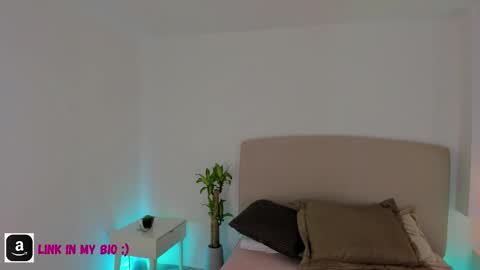 Snapshot of nathalyn05 chatting on February 27, 10:48 am NATHALY online show from February 27, 10:48 am