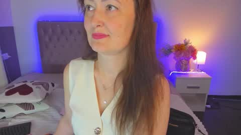 Snapshot of nathalystars chatting on June 8, 12:38 pm NathalyStars online show from June 8, 12:38 pm