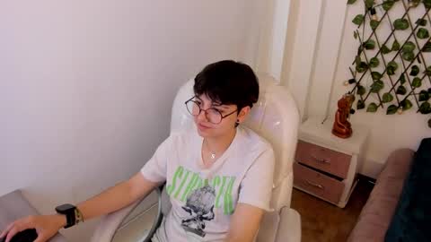 nathalyy_ds online show from November 24, 7:57 pm