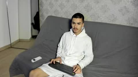 Snapshot of nathan_baker__ chatting on November 27, 11:34 am nathan_baker__ online show from November 27, 11:34 am