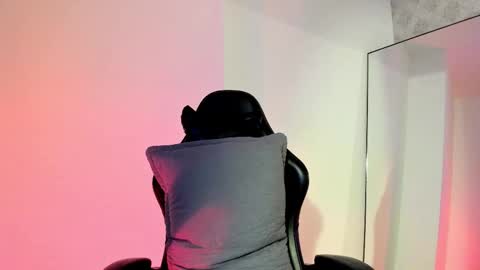 Snapshot of nathan_baker__ chatting on November 28, 11:35 am nathan_baker__ online show from November 28, 11:35 am