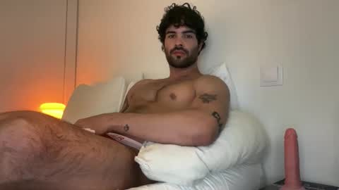 Snapshot of nathan_gael chatting on May 15, 8:05 pm Nathaniel online show from May 15, 8:05 pm