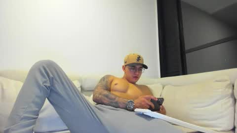 nathan_gross online show from March 18, 12:03 am