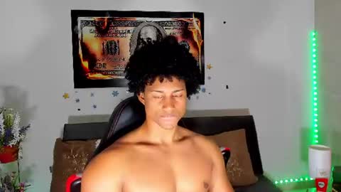 Snapshot of nathan_sexy247 chatting on June 26, 12:31 pm Nathan online show from June 26, 12:31 pm