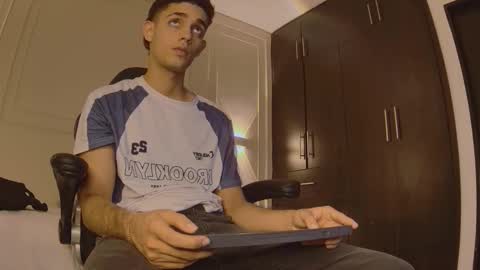 nathan_shimmer online show from December 22, 9:01 pm