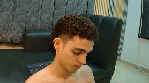 nathan_shimmer online show from April 1, 10:18 pm