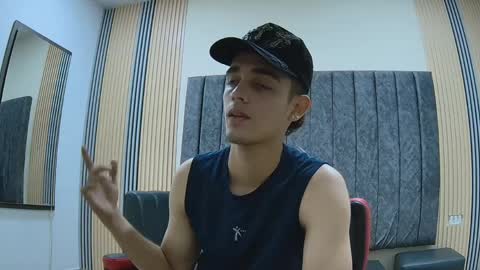 nathan_shimmer online show from April 6, 9:16 pm