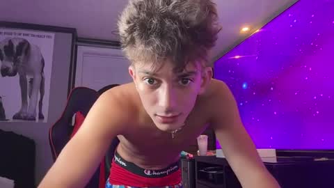 Snapshot of nathan_ttik chatting on July 26, 4:36 pm nathan_ttik online show from July 26, 4:36 pm