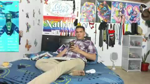 Snapshot of nathannathaniel chatting on May 30, 11:02 pm nathan nathaniel online show from May 30, 11:02 pm