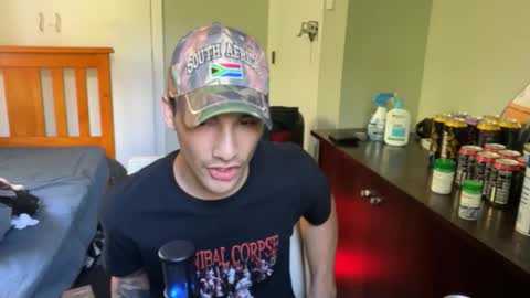 Snapshot of native_boy2 chatting on February 22, 10:19 pm native_boy2 online show from February 22, 10:19 pm