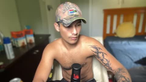 Snapshot of native_boy2 chatting on February 27, 12:32 am native_boy2 online show from February 27, 12:32 am