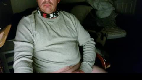 Snapshot of nativeirish chatting on October 31, 4:57 am Norcalmx online show from October 31, 4:57 am