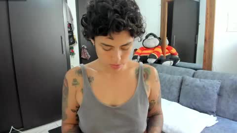 Snapshot of natt_op chatting on April 22, 1:56 pm natt_op online show from April 22, 1:56 pm