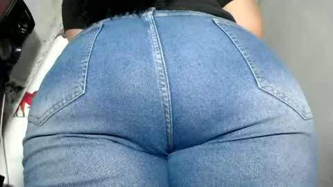 Snapshot of nattasha_foxx chatting on June 30, 1:06 am natalia online show from June 30, 1:06 am