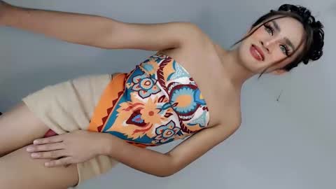Nathalie smith online show from June 3, 6:05 am