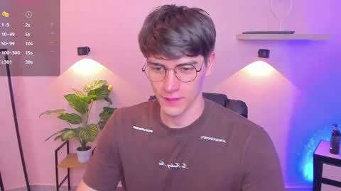 Snapshot of natte__ chatting on May 6, 11:54 pm Nathaniel online show from May 6, 11:54 pm