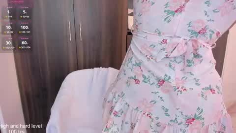 Snapshot of natty_bush chatting on December 19, 6:15 pm Nathalie online show from December 19, 6:15 pm