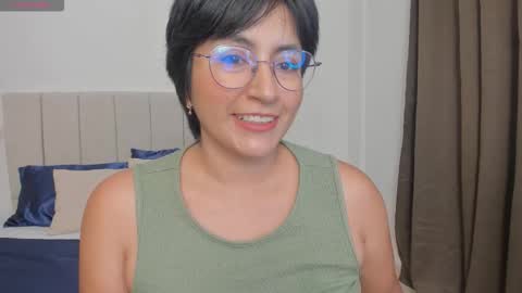 Snapshot of natty_bush chatting on February 2, 7:12 pm Nathalie online show from February 2, 7:12 pm