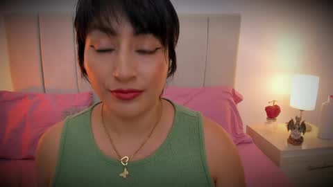 Snapshot of natty_bush chatting on April 23, 7:38 pm Nathalie online show from April 23, 7:38 pm