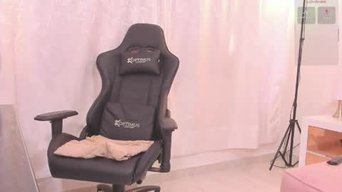 Sophia online show from May 31, 1:51 pm