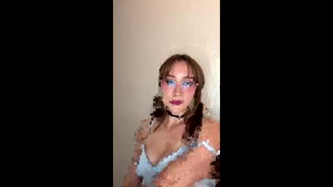Snapshot of natural_nel chatting on June 11, 4:05 pm natural nel online show from June 11, 4:05 pm