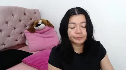 Snapshot of naturally_mature chatting on December 18, 5:59 am Sammy online show from December 18, 5:59 am