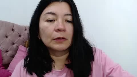 Snapshot of naturally_mature chatting on December 24, 5:49 am Sammy online show from December 24, 5:49 am