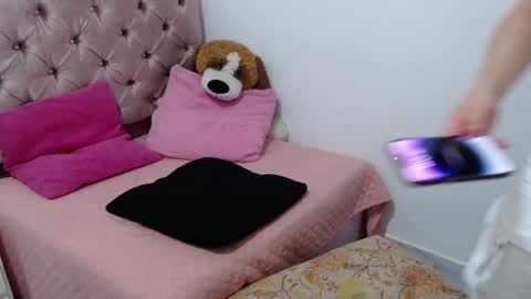 Snapshot of naturally_mature chatting on December 25, 8:07 am Sammy online show from December 25, 8:07 am