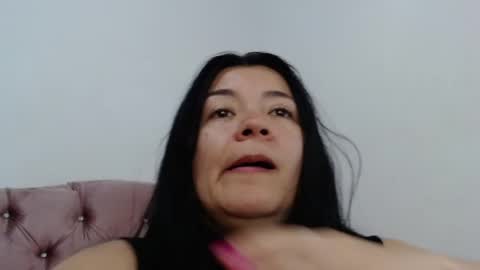 Snapshot of naturally_mature chatting on January 13, 7:53 pm Sammy online show from January 13, 7:53 pm