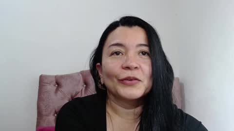 Snapshot of naturally_mature chatting on December 4, 3:16 am Sammy online show from December 4, 3:16 am