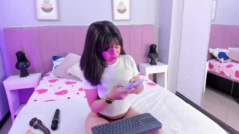 Snapshot of natybliss chatting on May 16, 5:26 am natybliss online show from May 16, 5:26 am