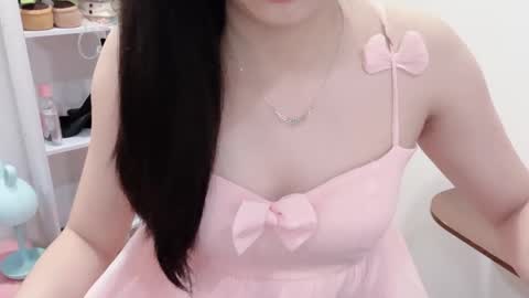 Snapshot of natycutiegirl chatting on April 22, 2:14 am Kiki online show from April 22, 2:14 am