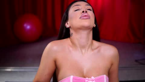 Snapshot of natydesiree chatting on January 23, 7:51 pm Naty online show from January 23, 7:51 pm