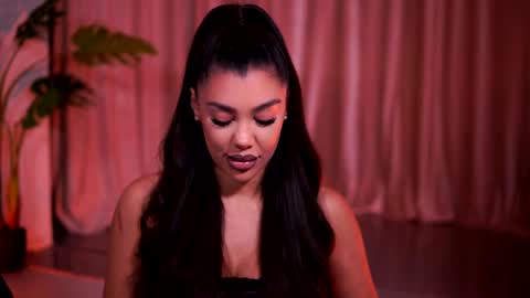 Naty online show from April 7, 7:14 pm