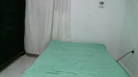 Snapshot of natyscoth chatting on February 1, 2:47 am      online show from February 1, 2:47 am