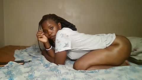 naughtiecouple_ online show from February 25, 8:35 am