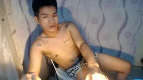 Snapshot of naughty_angelo chatting on May 31, 6:04 pm naughty_angelo online show from May 31, 6:04 pm