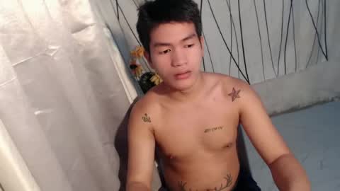 naughty_angelo online show from June 13, 9:29 am