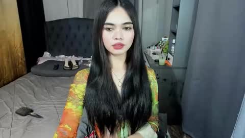 emma online show from April 26, 3:48 am